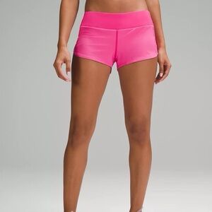 Slightly worn Lululemon sonic pink 2.5” low-rise speed up shorts in size 0